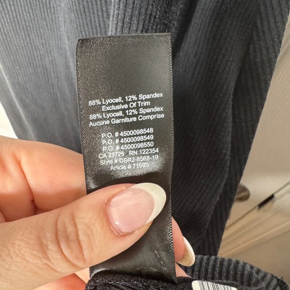 ARITZIA SUNDAY BEST Black Ribbed Mini Skater Dress‎ Ruffle Detail Size Small - Picture 5 of 6